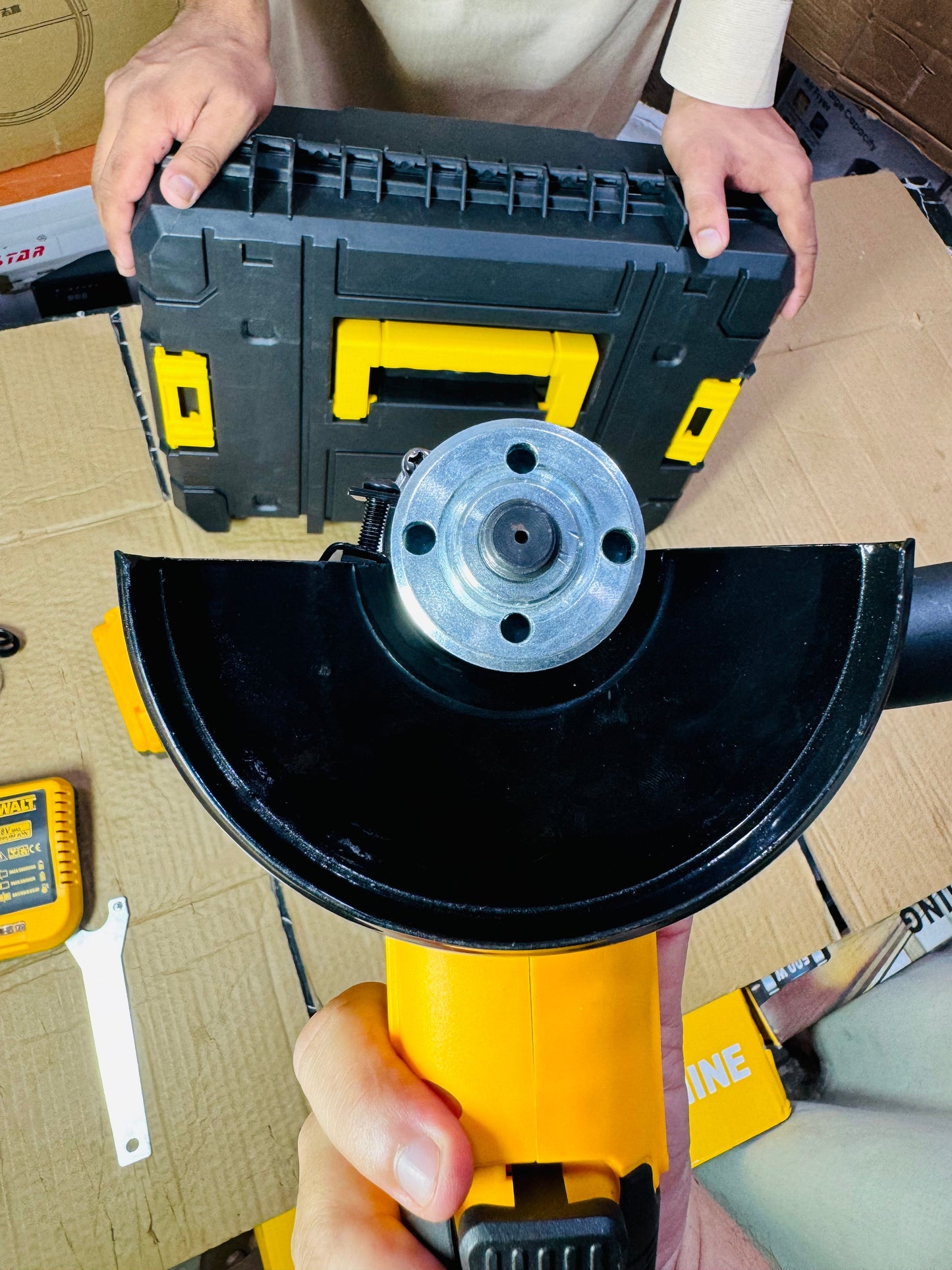 Germany lot Dewalt 88v angle power grinder