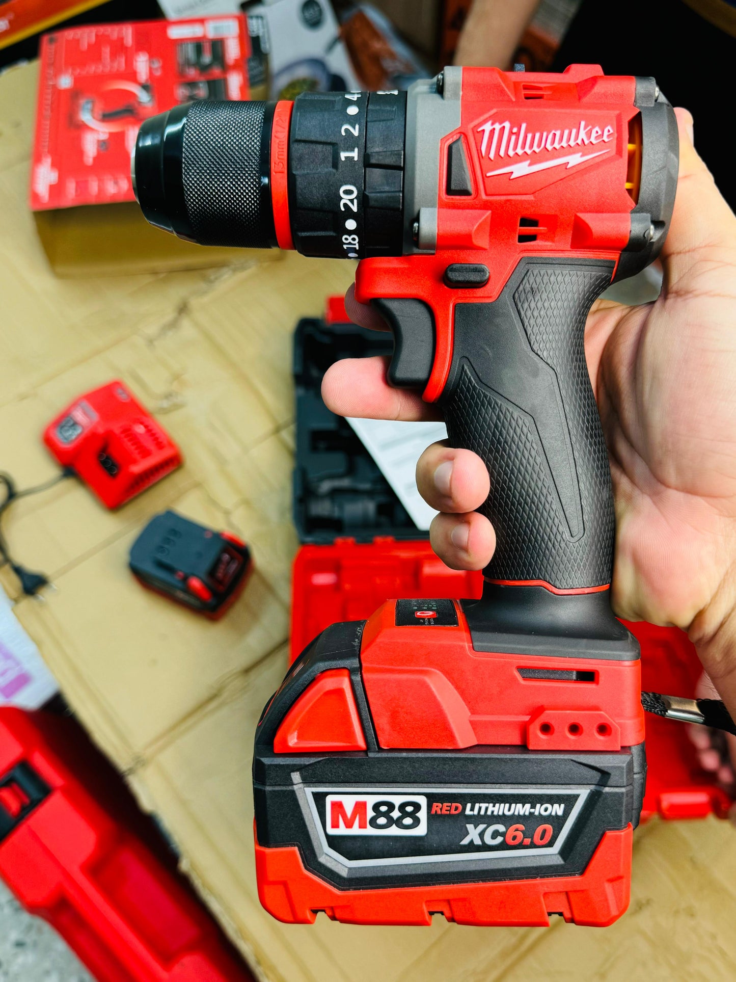 MILWAUKEE 88v commercial Hammer Drill & Driver