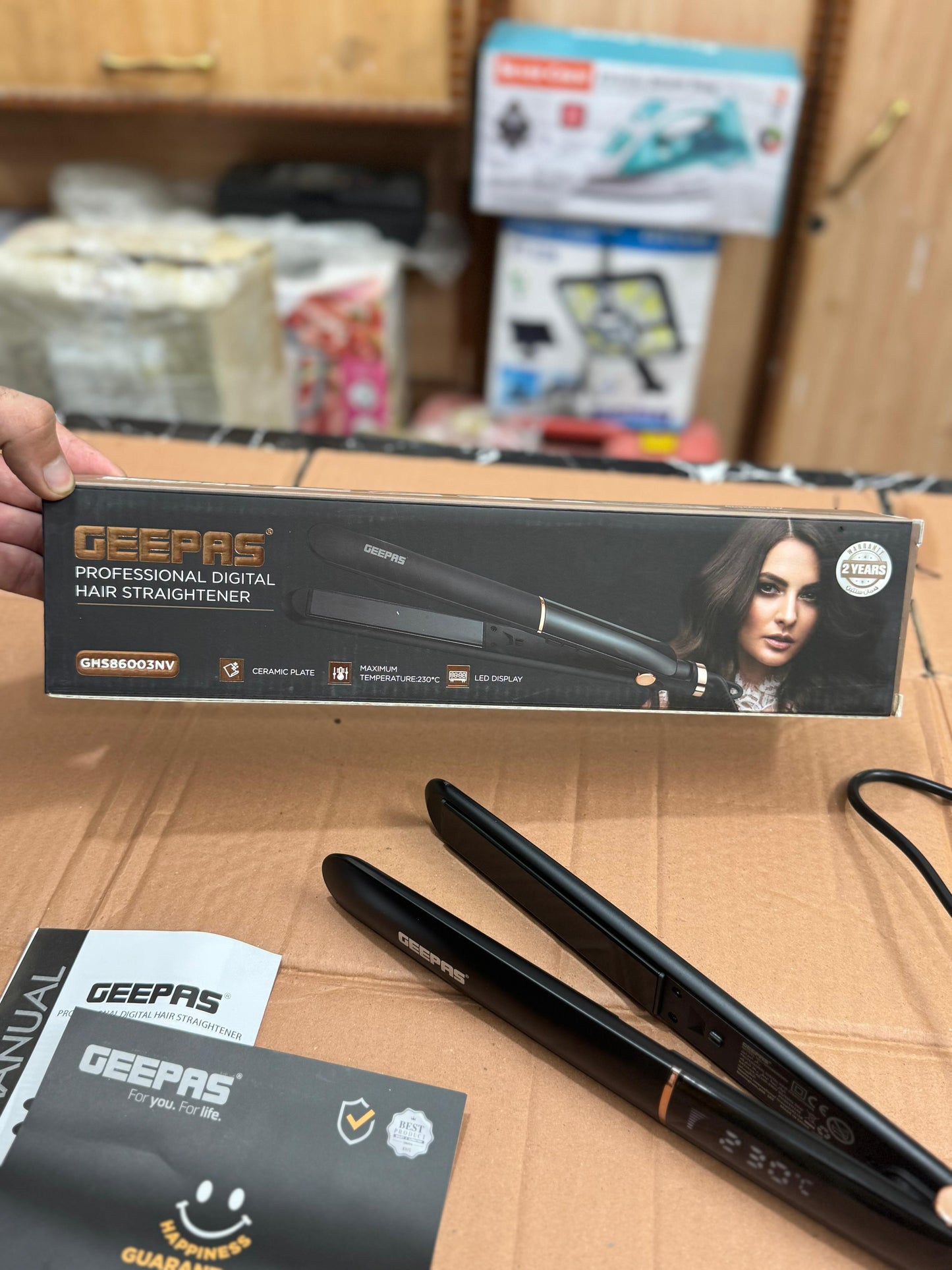 Geepas professional digital hair straightener GHS 86003nv