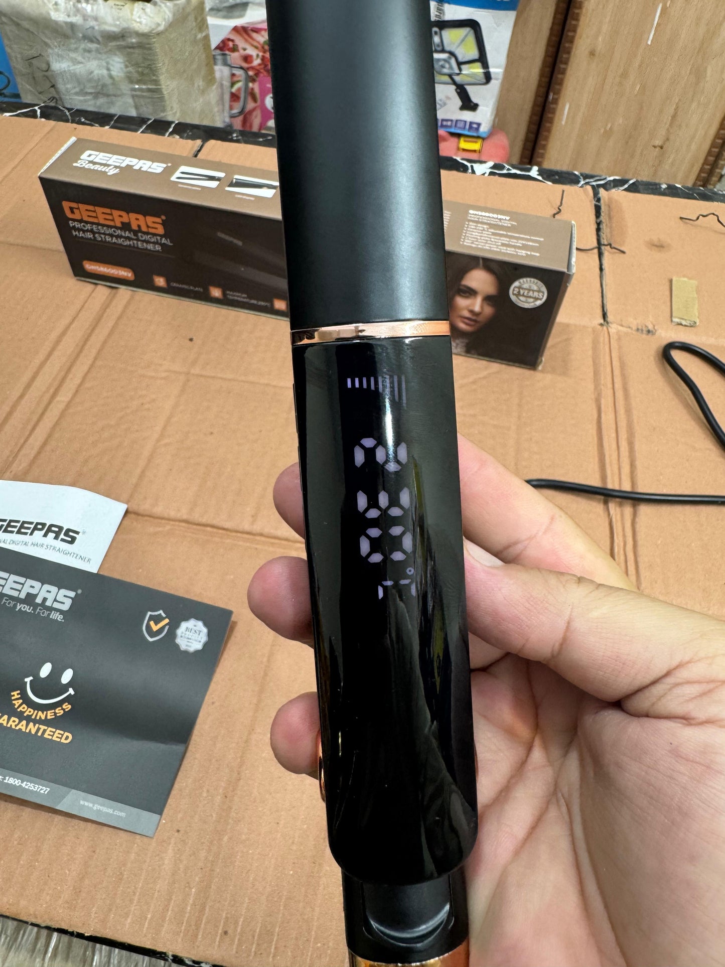 Geepas professional digital hair straightener GHS 86003nv