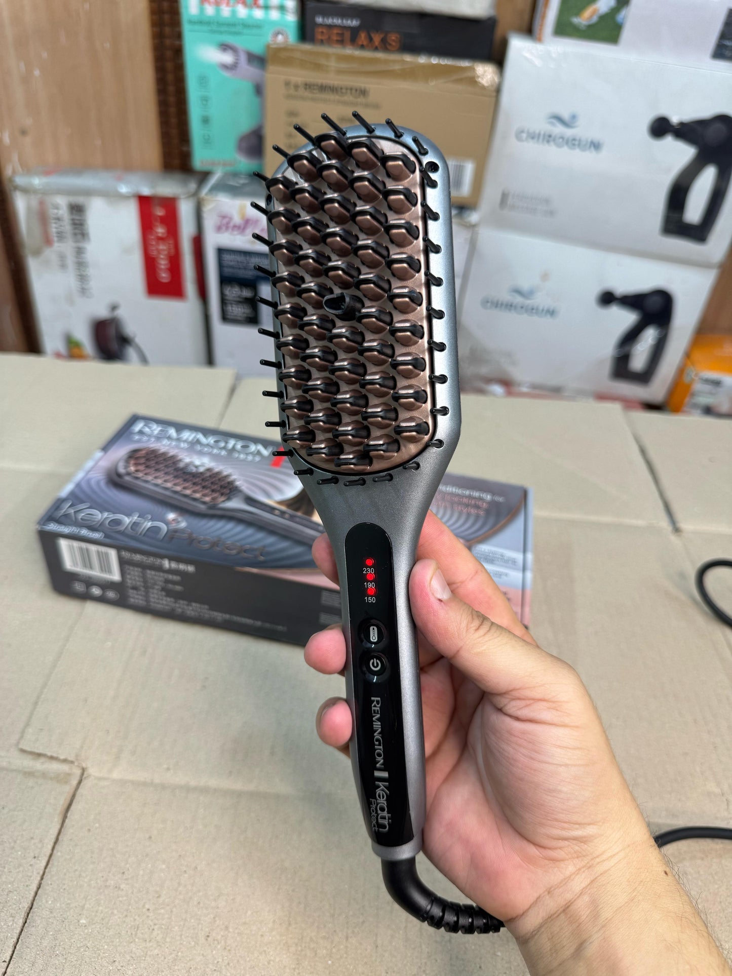 USA Remington Keratin Protect Straightener Brush CB-7480