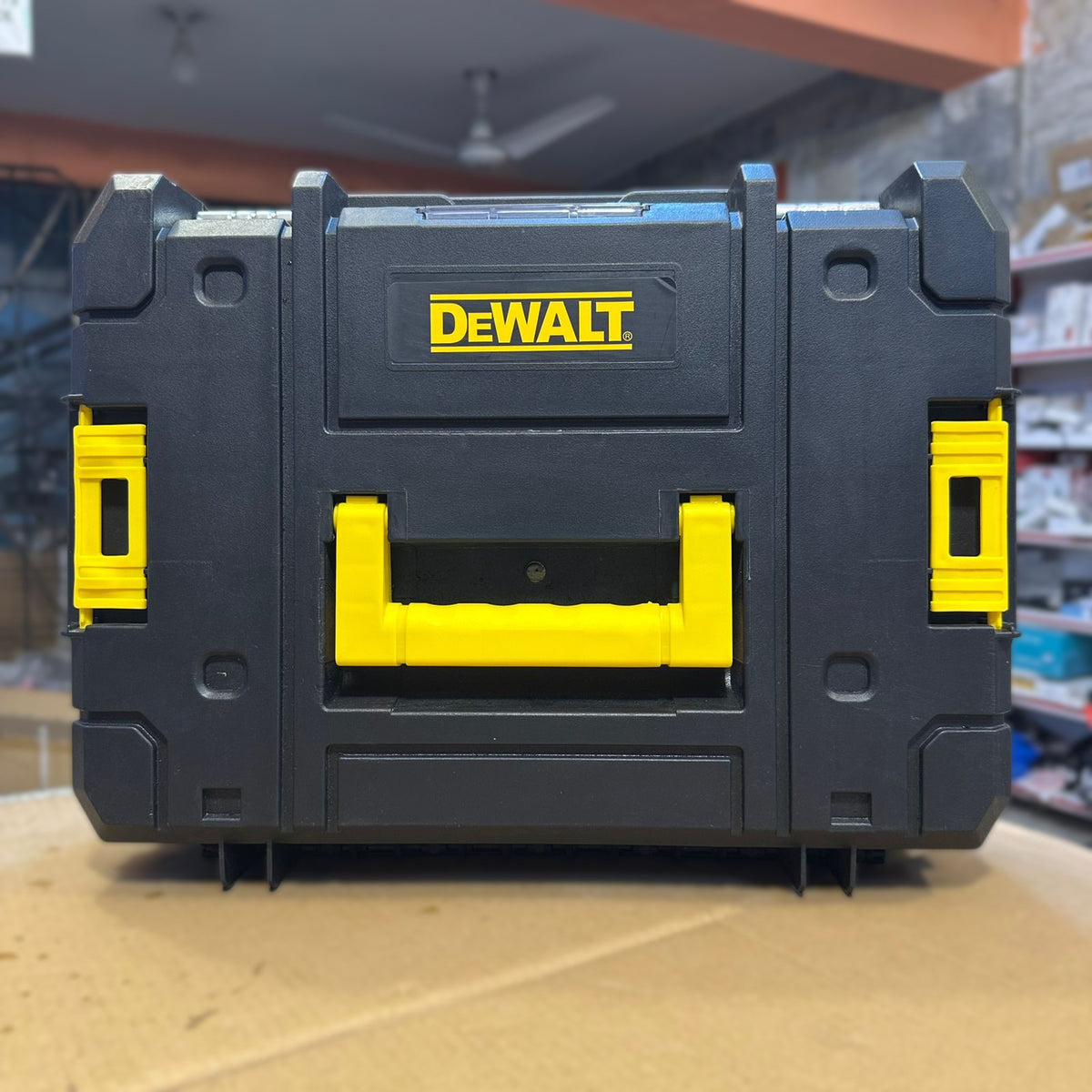DeWalt Rechargeable Pressure Washer ( car & solar washer )